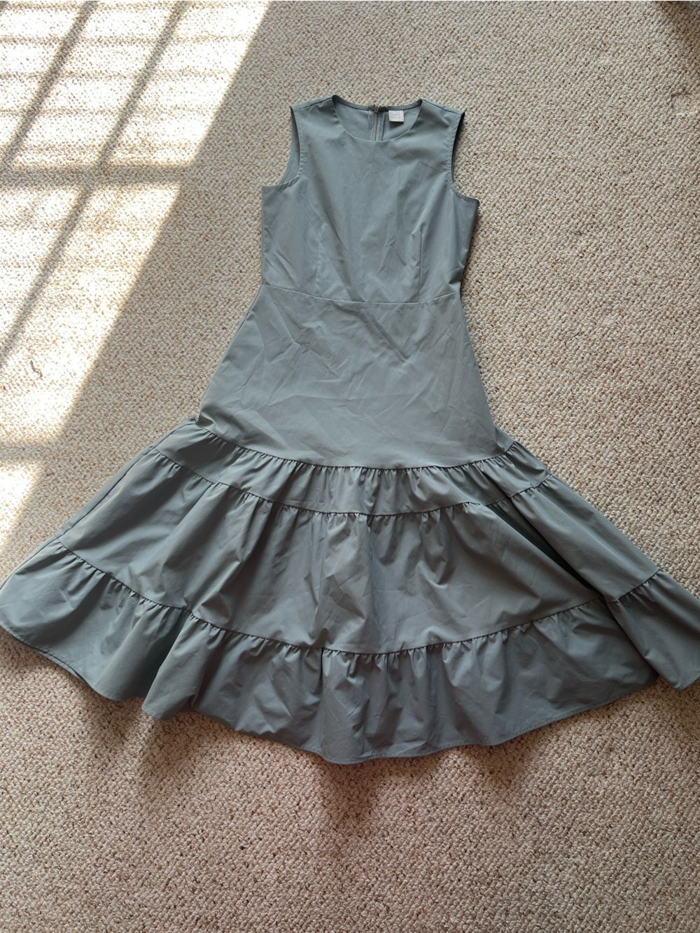Lalu Grey/Silver Sleeveless Drop-Waist Midi Dress with Pockets Ruffles Small